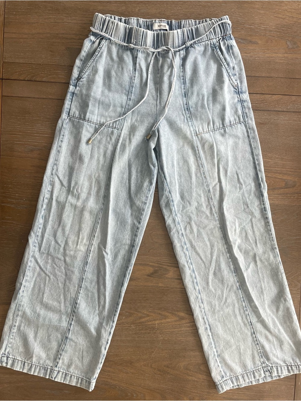 Kensie Light Wash Wide Leg Jeans